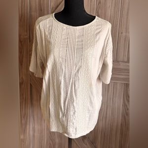Old Navy Women's Cream colored top.